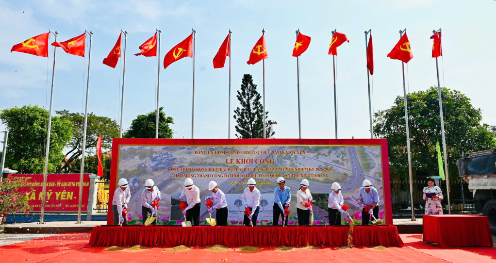 Khởi c&ocirc;ng c&aacute;c c&ocirc;ng tr&igrave;nh hạ tầng trọng điểm tại x&atilde; Mỹ Y&ecirc;n
