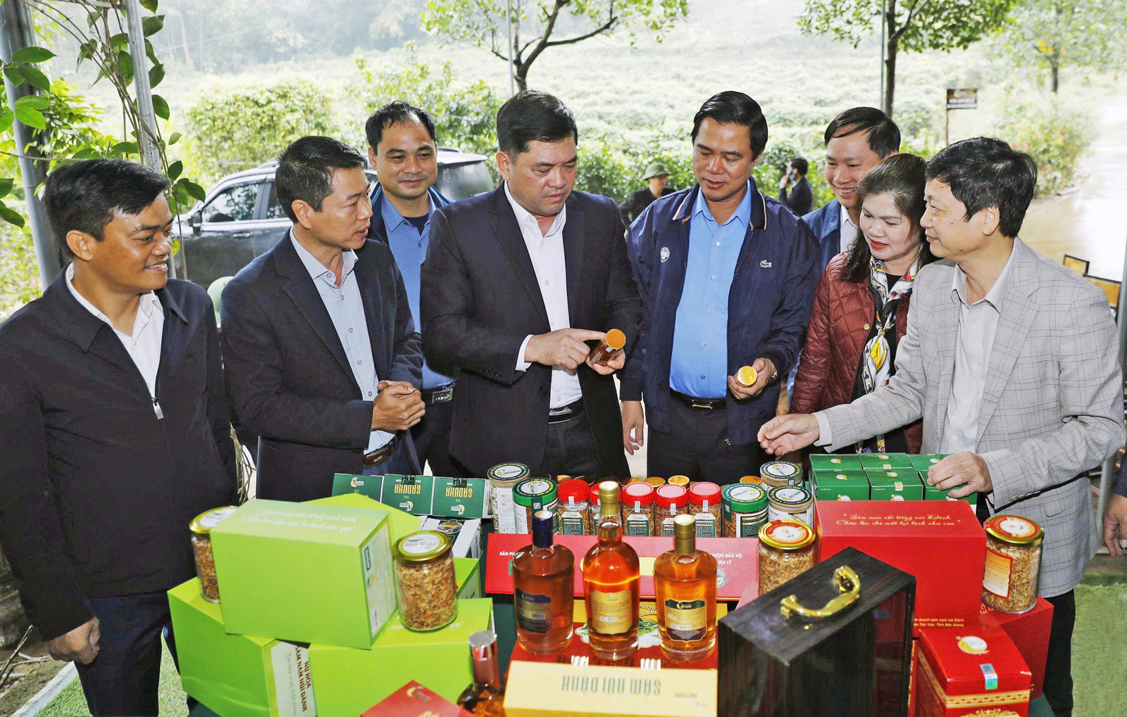 Ảnh với chú thích