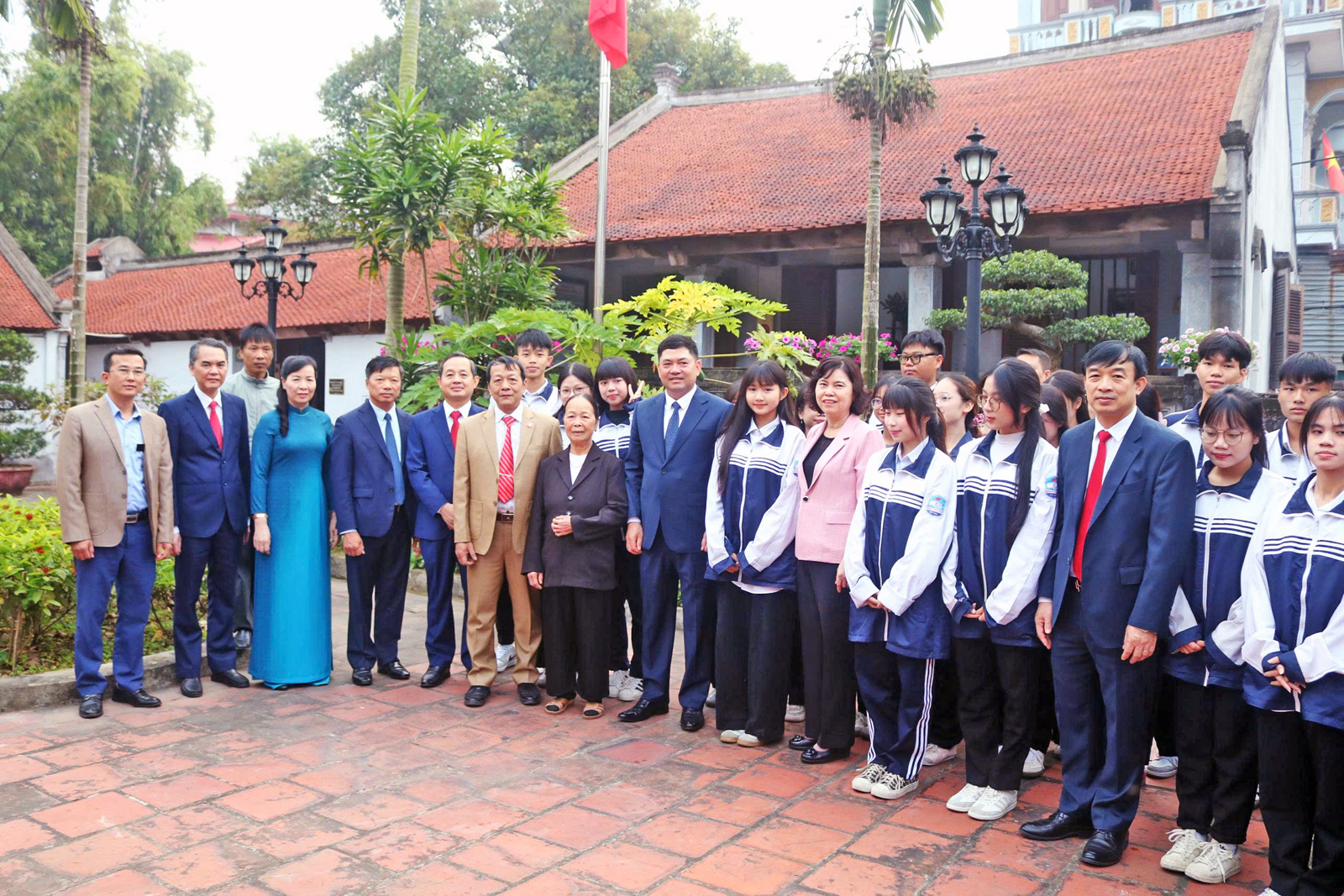 Ảnh với chú thích