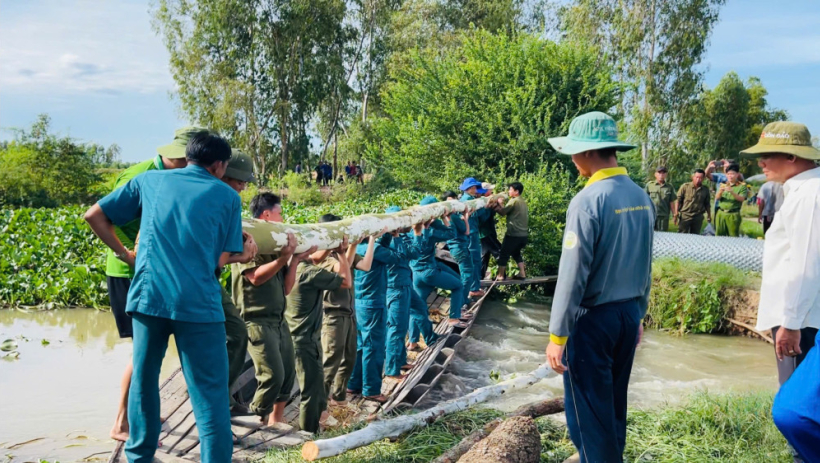 Khi d&acirc;n cần, bộ đội c&oacute; mặt!