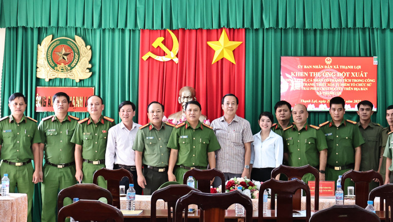 X&atilde; Thạnh Lợi: Triệt ph&aacute; tụ điểm ma t&uacute;y trong đợt cao điểm tấn c&ocirc;ng tội phạm