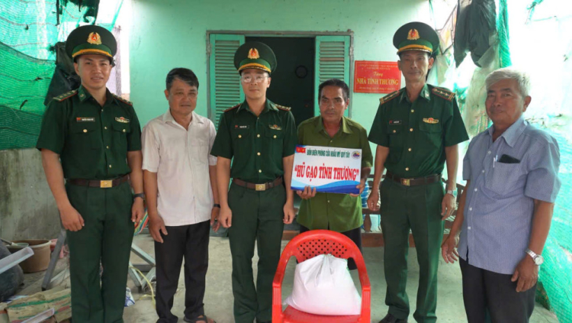 Đồn Bi&ecirc;n ph&ograve;ng Cửa khẩu Mỹ Qu&yacute; T&acirc;y thực hiện hoạt động an sinh x&atilde; hội