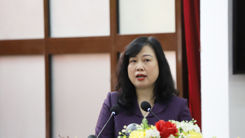 Bộ trưởng Bộ Y tế b&aacute;o tin vui cho người d&acirc;n miền T&acirc;y