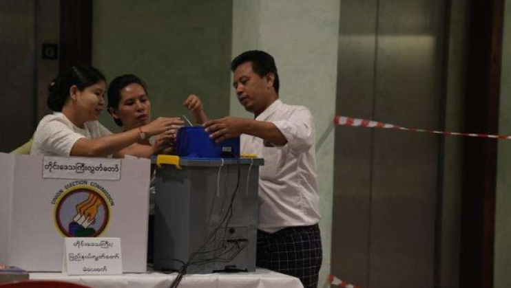 Myanmar tiến h&agrave;nh bầu cử lần đầu ti&ecirc;n sau 5 năm