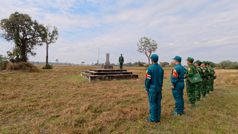 Đồn Bi&ecirc;n ph&ograve;ng V&agrave;m Trảng Tr&acirc;u triển khai đồng bộ giải ph&aacute;p ph&ograve;ng, chống tội phạm dịp Tết
