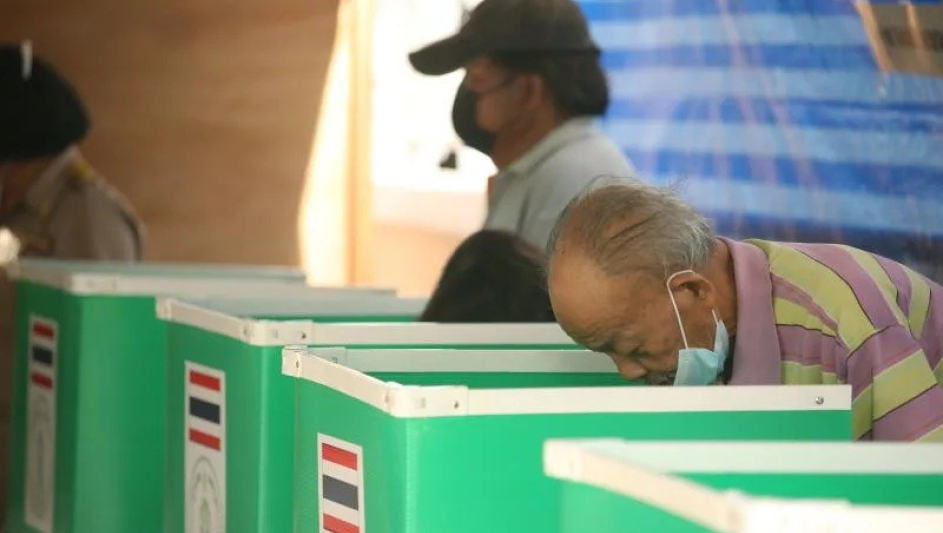 Thailand to hold constitutional referendum on general election day