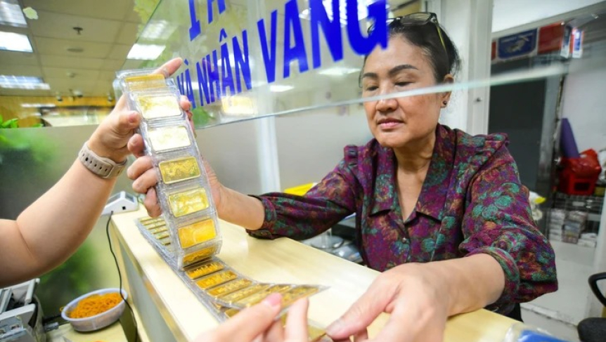 Liệu gi&aacute; v&agrave;ng thế giới c&oacute; quay lại mốc kỷ lục 4.550 USD/ounce?