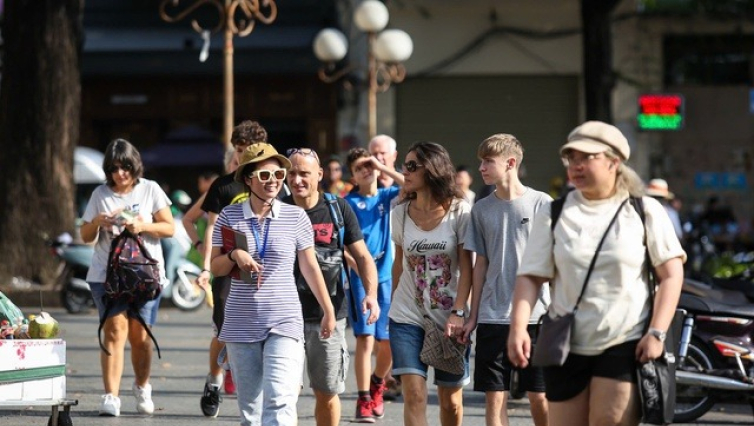 Việt Nam đ&oacute;n lượng kh&aacute;ch quốc tế cao nhất lịch sử