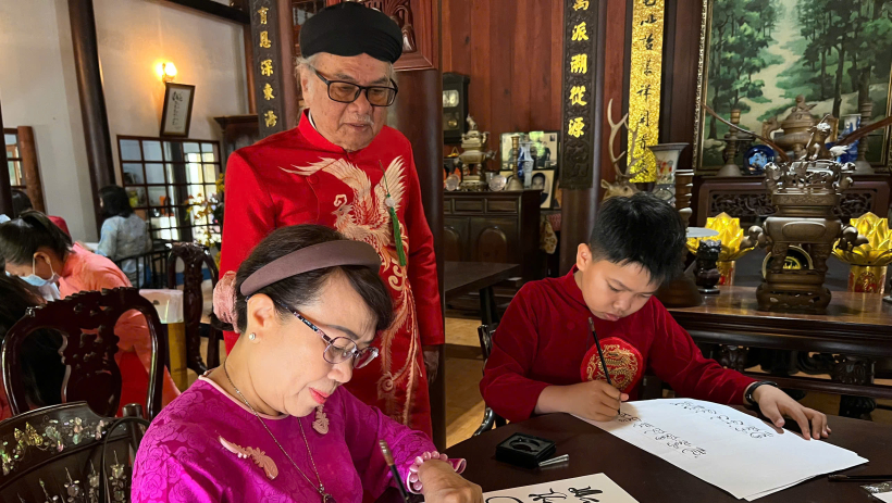 Giữ hồn chữ Việt&nbsp;qua lớp học thư ph&aacute;p cộng đồng