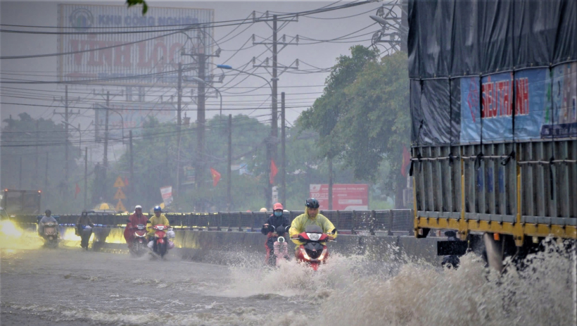 Cần sớm đầu tư, sửa chữa Quốc lộ 1 đoạn gi&aacute;p ranh TP.Hồ Ch&iacute; Minh