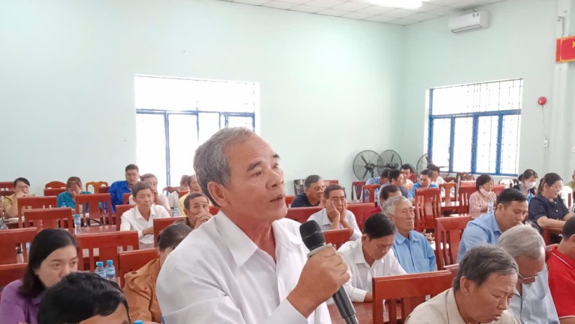 Nhiều cử tri quan t&acirc;m vấn đề đầu tư kết cấu hạ tầng n&ocirc;ng th&ocirc;n