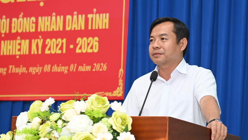 Cư tri x&atilde; Hưng Thuận quan t&acirc;m vấn đề an to&agrave;n giao th&ocirc;ng, thủ tục đất đai