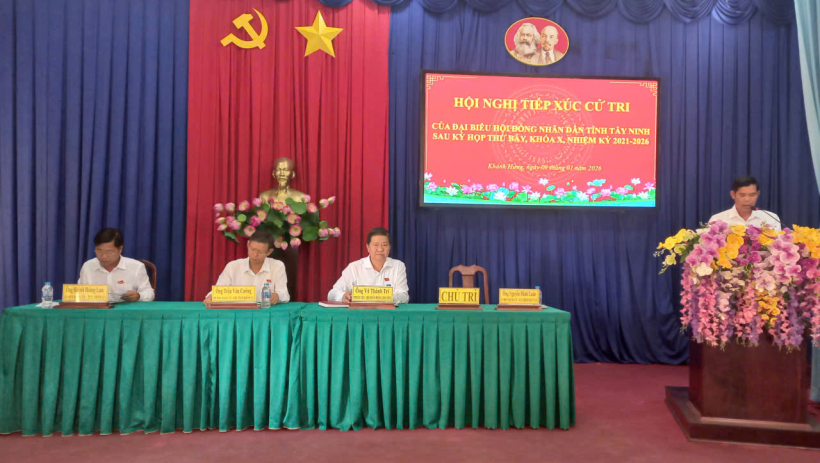 Cử tri x&atilde; Kh&aacute;nh Hưng kiến nghị về lĩnh vực đất đai