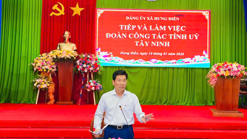 Ph&oacute; B&iacute; thư Thường trực Tỉnh ủy Nguyễn Mạnh H&ugrave;ng l&agrave;m việc với Ban Thường vụ Đảng ủy x&atilde; Hưng Điền