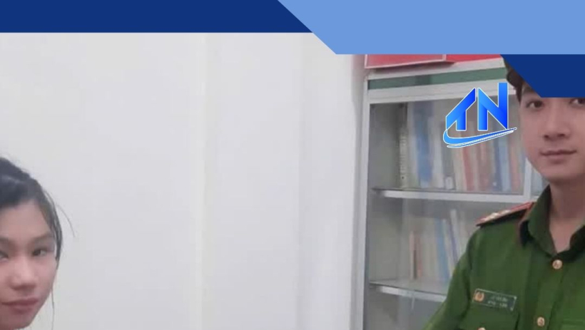 C&ocirc;ng an x&atilde; T&acirc;n Ch&acirc;u gi&uacute;p người d&acirc;n nhận lại t&agrave;i sản đ&aacute;nh rơi