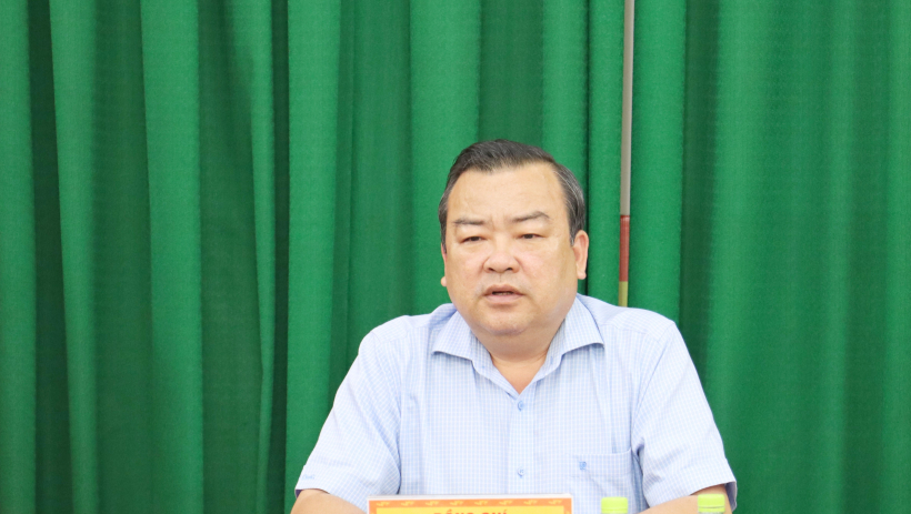 Ph&oacute; B&iacute; thư Tỉnh ủy Phạm H&ugrave;ng Th&aacute;i l&agrave;m việc với Ban Thường vụ Đảng ủy x&atilde; Ch&acirc;u Th&agrave;nh