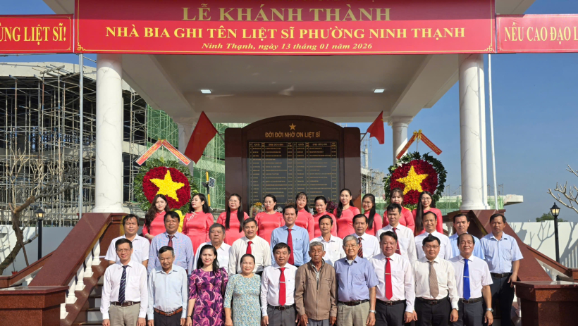 Di dời v&agrave; kh&aacute;nh th&agrave;nh Nh&agrave; bia ghi t&ecirc;n liệt sĩ phường Ninh Thạnh
