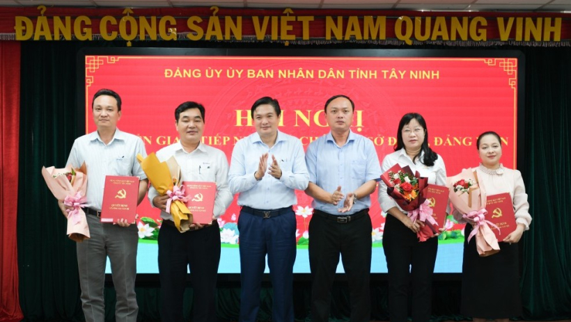 Đảng ủy UBND tỉnh T&acirc;y Ninh: Chuyển giao tổ chức đảng, đảng vi&ecirc;n