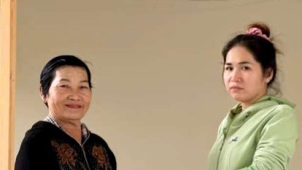 C&ocirc;ng an phường An Tịnh hỗ trợ người d&acirc;n trả lại tiền chuyển nhầm