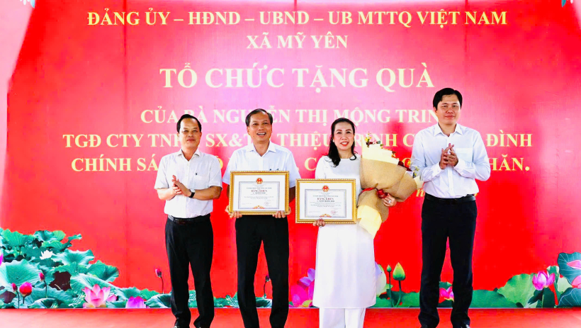 X&atilde; Mỹ Y&ecirc;n: Trao 500 suất qu&agrave; Tết cho c&aacute;c gia đ&igrave;nh ch&iacute;nh s&aacute;ch v&agrave; hộ kh&oacute; khăn