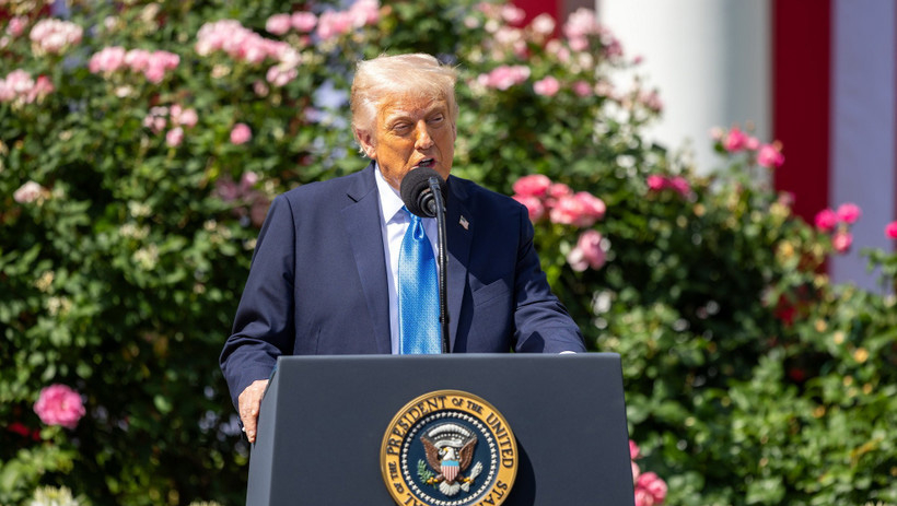 &Ocirc;ng Trump: Thế giới sẽ kh&ocirc;ng an to&agrave;n nếu Mỹ kh&ocirc;ng nắm Greenland