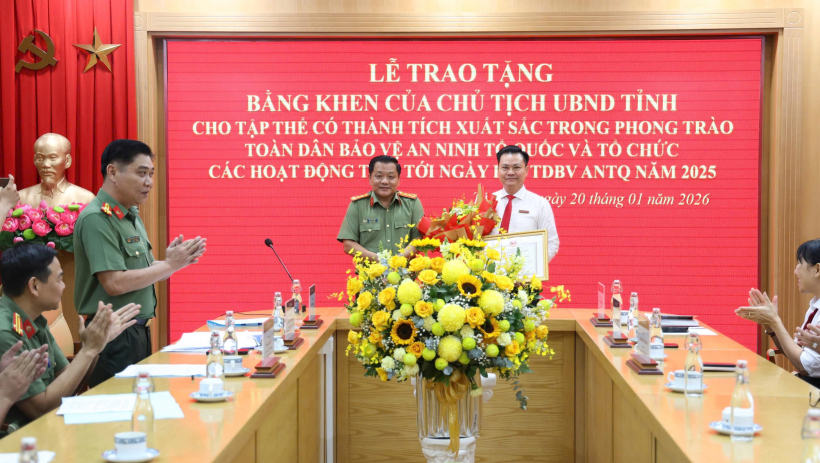 Agribank Chi nh&aacute;nh Long An nhận bằng khen của Chủ tịch UBND tỉnh T&acirc;y Ninh