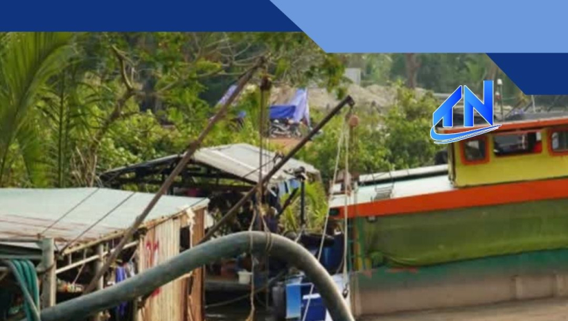 Tạm giữ hơn 2.000m&sup3; c&aacute;t san lấp kh&ocirc;ng r&otilde; nguồn gốc