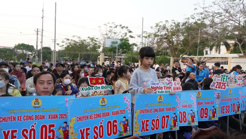  Li&ecirc;n đo&agrave;n Lao động tỉnh sẽ đưa, đ&oacute;n 1.800 đo&agrave;n vi&ecirc;n, người lao động v&agrave; người th&acirc;n về qu&ecirc; đ&oacute;n Tết