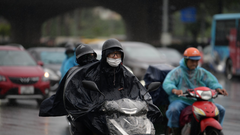 Thời tiết h&ocirc;m nay 25/01: Bắc Bộ r&eacute;t mướt mưa ph&ugrave;n, Nam Bộ nắng