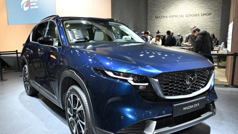 Mazda CX-5 mới về Việt Nam c&oacute; thể l&agrave;m nh&agrave; di động: Người 1m80 vẫn c&oacute; thể ngủ thoải m&aacute;i