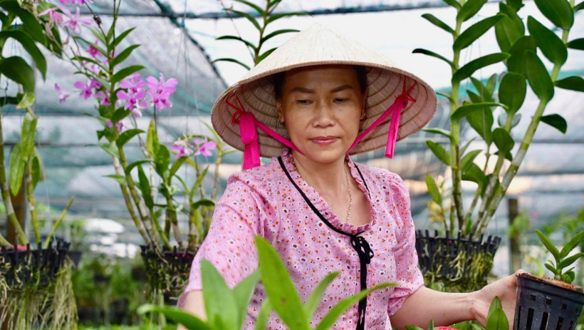 Khi phụ nữ tự tin l&agrave;m chủ kinh tế