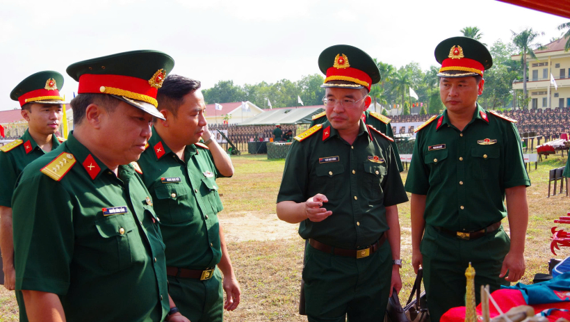 Kiểm tra c&ocirc;ng t&aacute;c chuẩn bị huấn luyện tại Trung đo&agrave;n 271 (Sư đo&agrave;n 5)