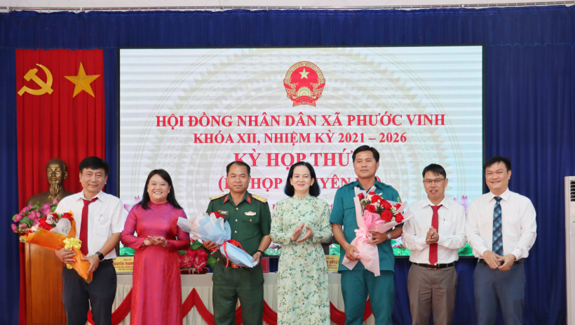 Kỳ họp thứ 5 HĐND x&atilde; Phước Vinh: &Ocirc;ng Nguyễn Ch&iacute; Dũng được bầu l&agrave;m Ph&oacute; Chủ tịch UBND x&atilde;