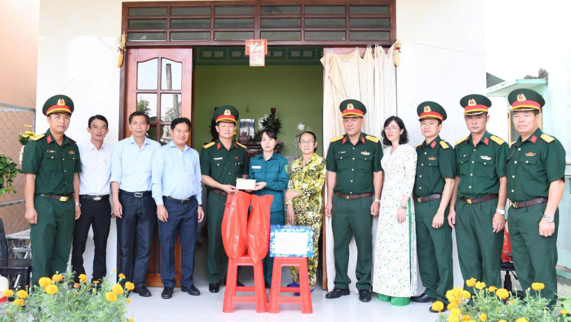 Giữ vững 'mạch sống ch&iacute;nh trị' trong lực lượng vũ trang tỉnh