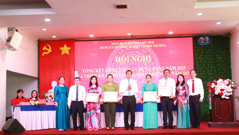 Ng&agrave;nh N&ocirc;ng nghiệp v&agrave; M&ocirc;i trường: Tập trung thực hiện tốt nhiệm vụ ngay từ đầu năm