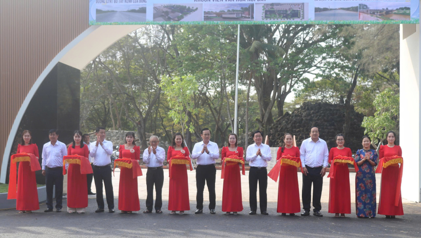 B&iacute; thư Tỉnh ủy Nguyễn Văn Quyết dự Lễ kh&aacute;nh th&agrave;nh v&agrave; Lễ khởi c&ocirc;ng c&ocirc;ng tr&igrave;nh&nbsp;ch&agrave;o mừng th&agrave;nh c&ocirc;ng Đại hội XIV của Đảng