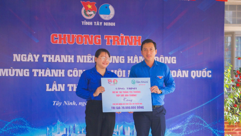 Ra qu&acirc;n &ldquo;Ng&agrave;y thanh ni&ecirc;n c&ugrave;ng h&agrave;nh động&rdquo;