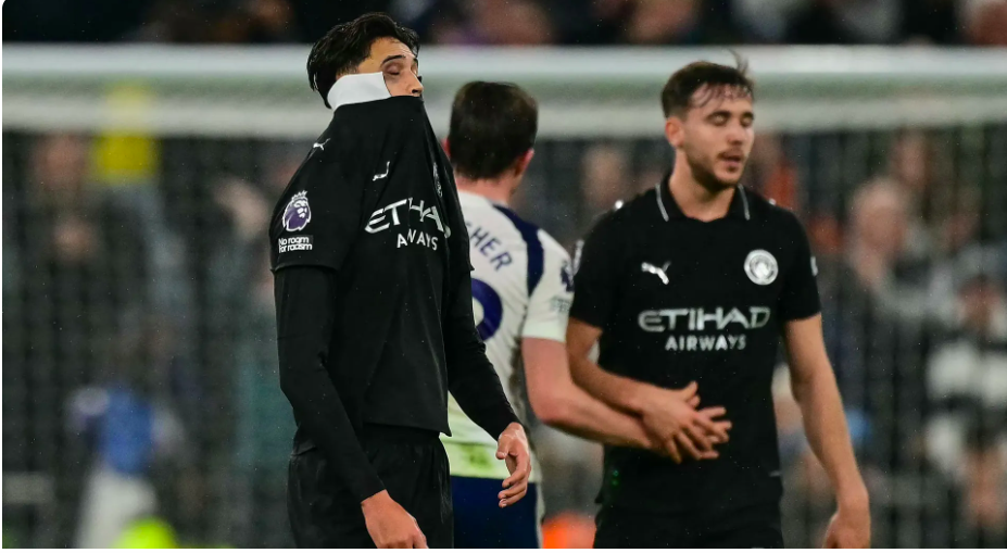 Man City bị cầm h&ograve;a sau khi dẫn trước Tottenham 2 b&agrave;n