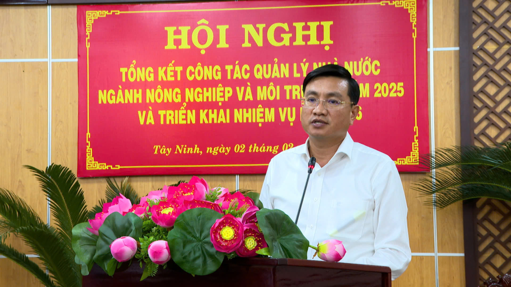 Giám đốc Sở Nông nghiệp và Môi trường tỉnh Tây Ninh Võ Minh Thành báo cáo tại Hội nghị