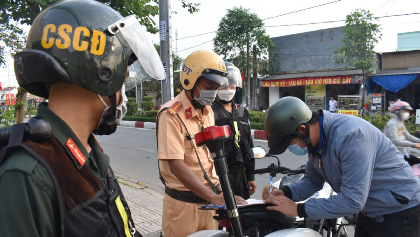Tăng cường l&atilde;nh đạo, chỉ đạo c&ocirc;ng t&aacute;c bảo đảm trật tự, an to&agrave;n giao th&ocirc;ng